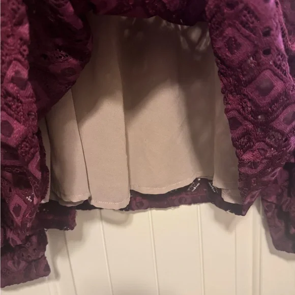 Neiman Marcus Plum Lace Blouse - Picture 2 of 5